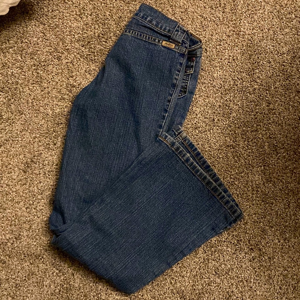 Authentic Levi's Strauss girl flare leg jeans